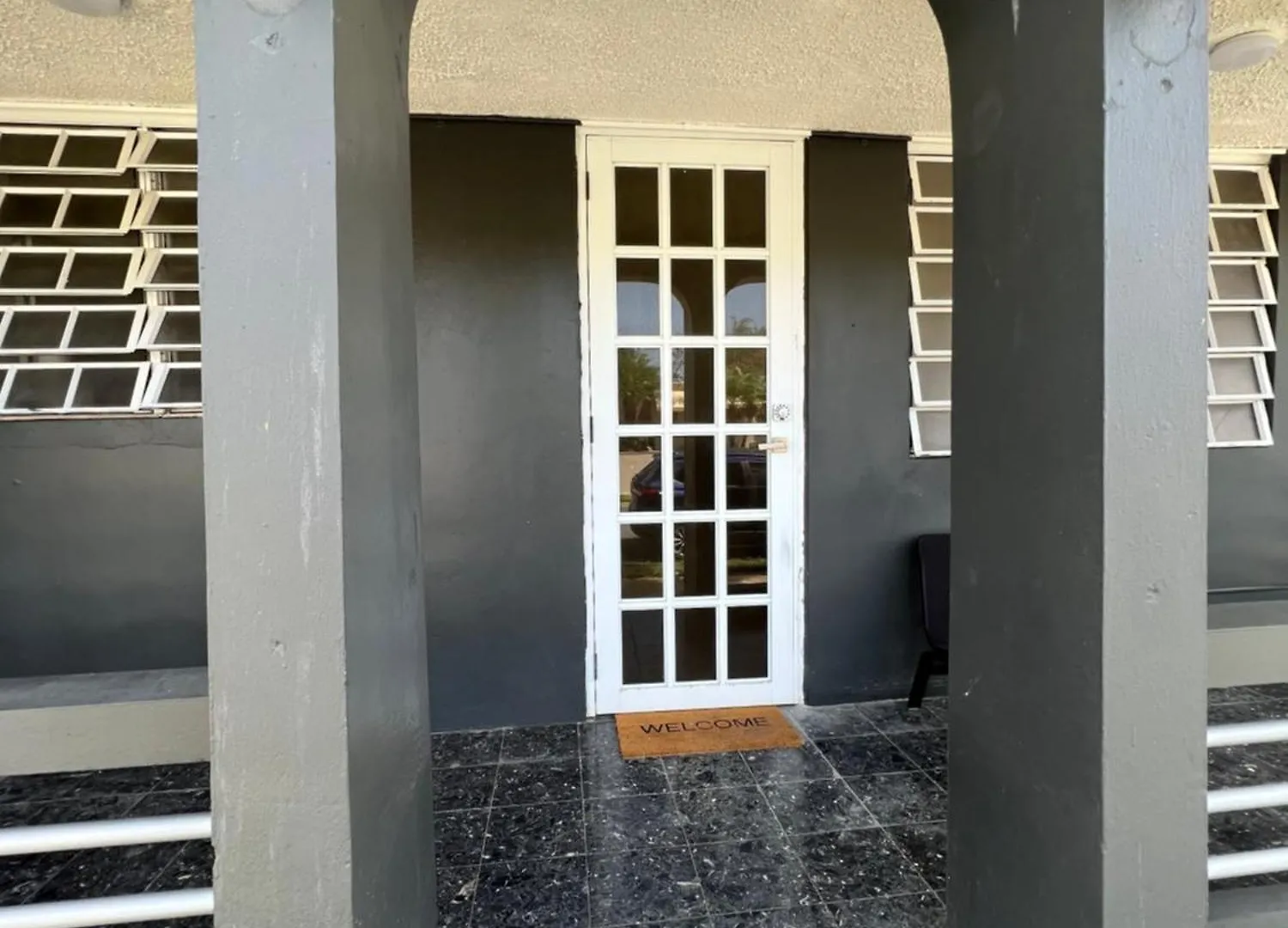 Kasa Metropolis Villa Carolina 0*,  Puerto Rico